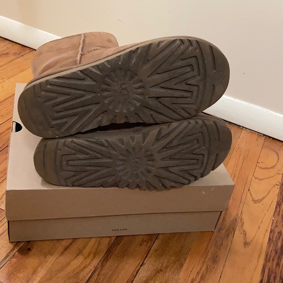 Classic Ugg Short II Chestnut Size 8 - Picture 6 of 7